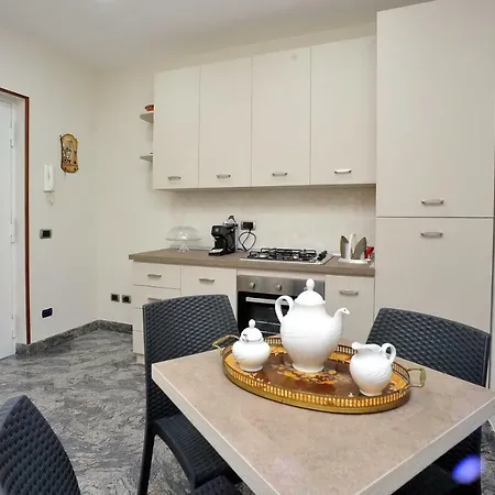 לינה וארוחת בוקר Cornelia 3*